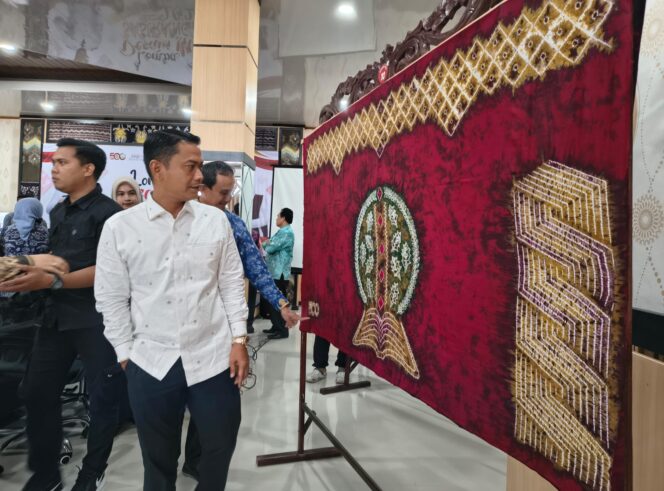 
 Menuju 5 Abad Banjarmasin: Lomba Desain Sasirangan Soroti Isu Kelestarian Lingkungan dan Warisan Budaya