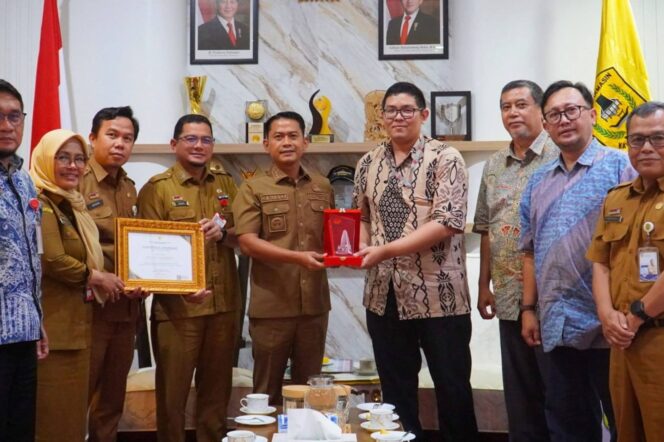 
 Dongkrak Daya Saing Daerah, Banjarmasin Raih Penghargaan IDSD dari BRIN