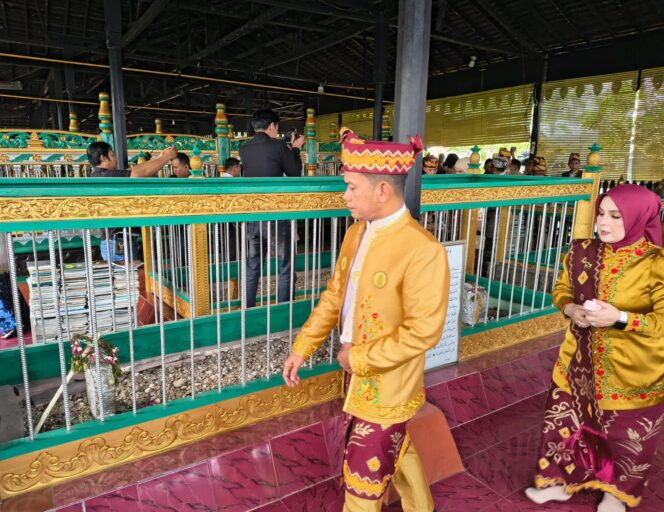 
 Puncak Peringatan 5 Abad Kota Banjarmasin: Wali Kota Yamin Beserta Jajaran Ziarah dan Tabur Bunga di Makam Sultan Suriansyah